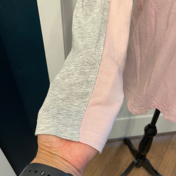 Champion two tone pink and gray Large long sleeve pullover top front cuff logo - Picture 10 of 12